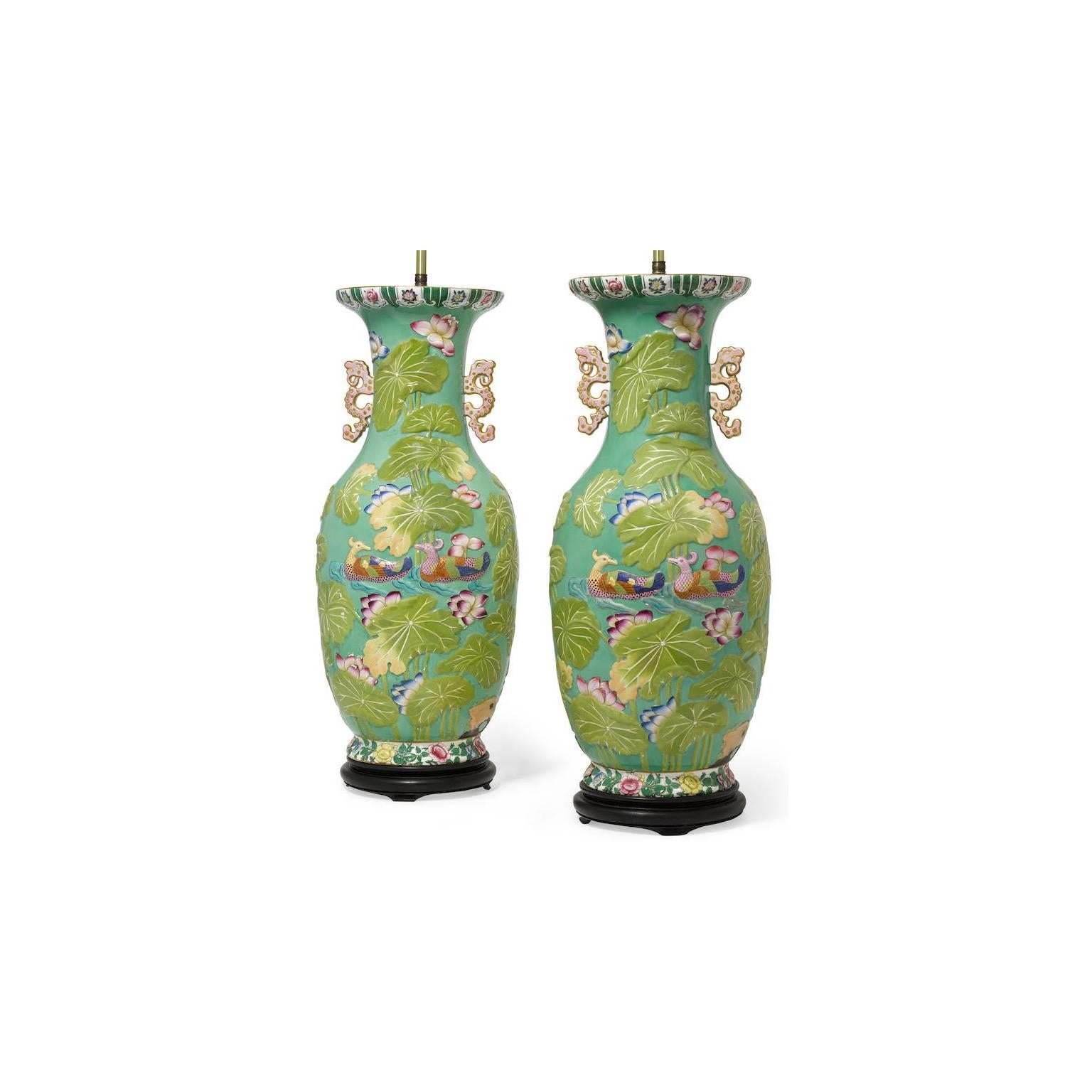 Pair of English 19th-20th Century Chinoiserie Style Porcelain Vases Table Lamps 1