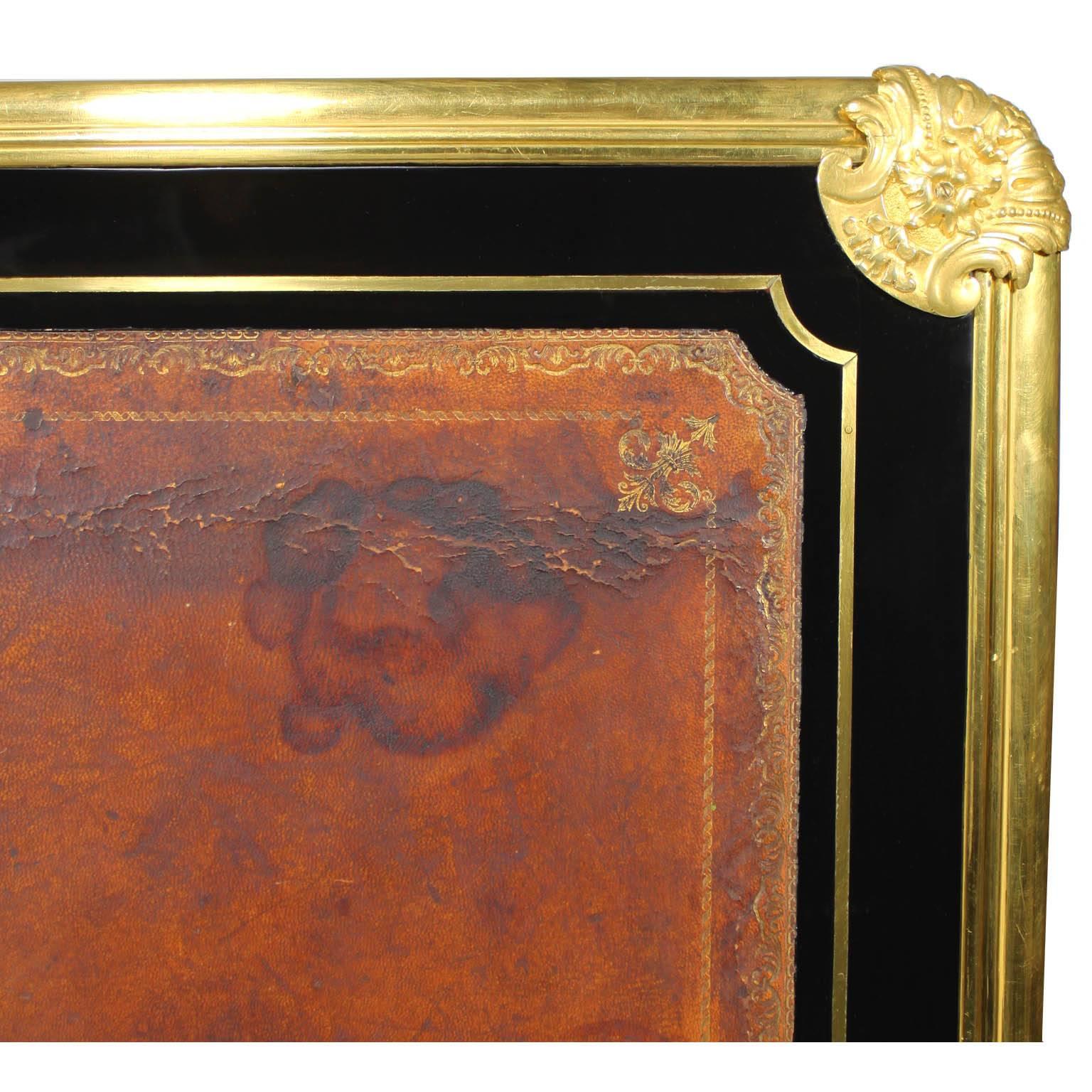 Scrivania francese del XIX secolo in stile Luigi XV in legno ebanizzato e bronzo dorato in vendita 4