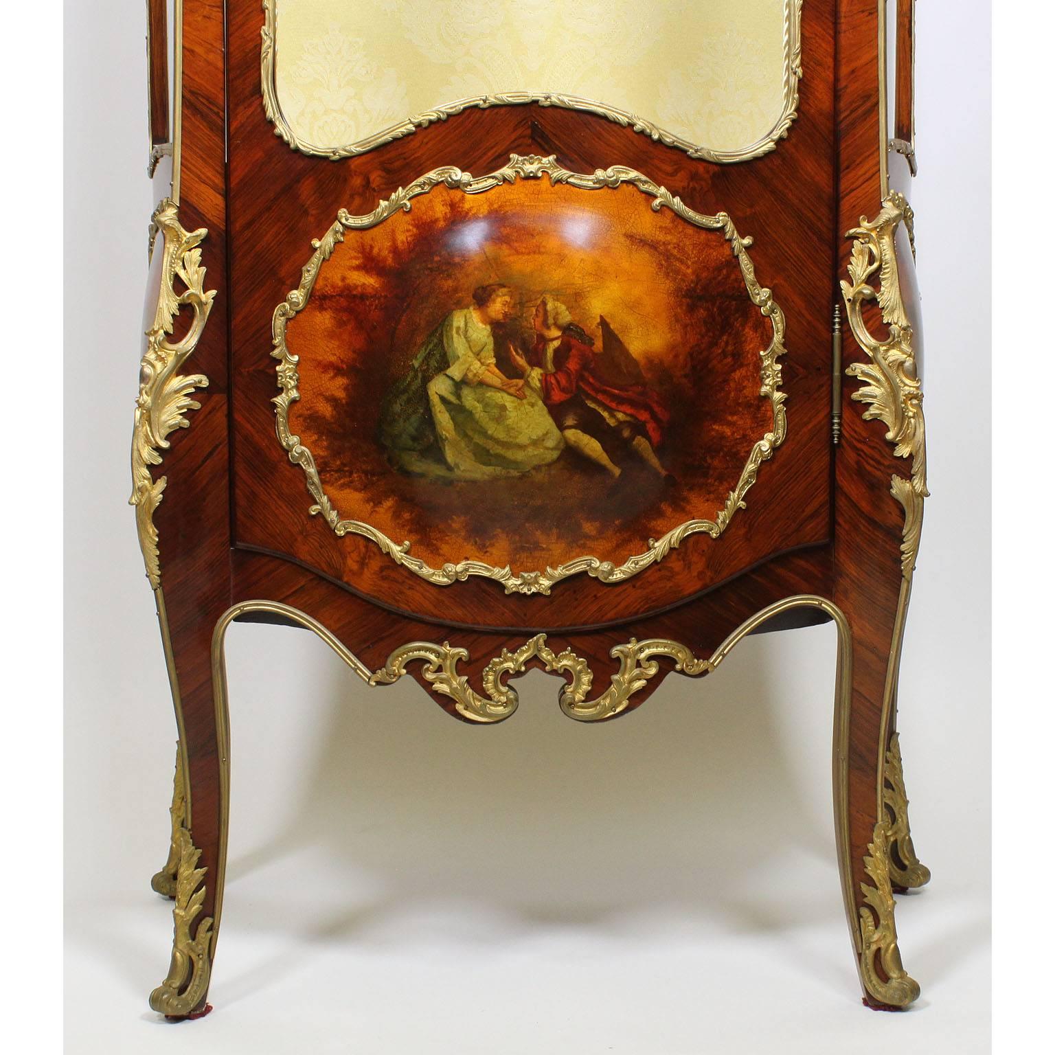 French 19th Century Louis XV Style Gilt Bronze-Mounted and Vernis Martin Vitrine For Sale 3