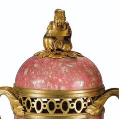 French Chinoiserie Ormolu-Mounted Bronze Russian Rhodonite Clock Garniture Set