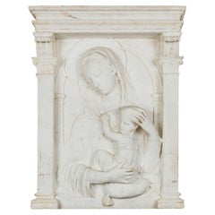 Importante Madonna con Bambino in marmo scolpito del XIX secolo, “Mater Amabilis”