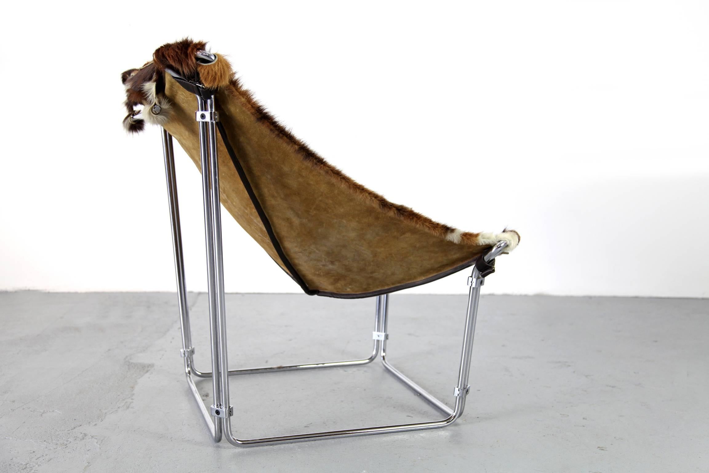 Mid-Century Modern Cowhide Lounge Chair with Ottoman by Kwok Hoi Chan Produced by Steiner, Paris For Sale