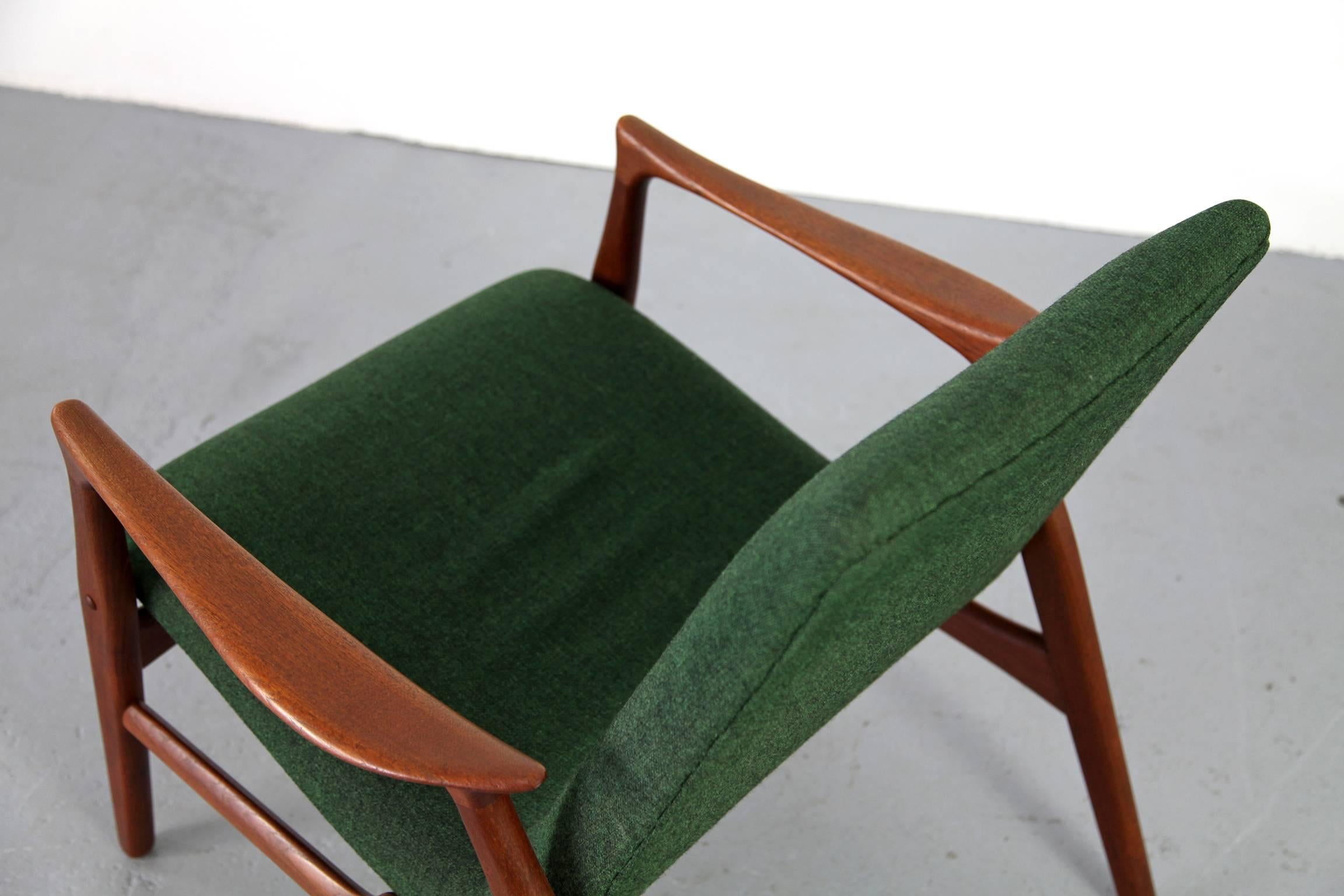 Scandinavian Modern Easy Chair 240 by Arne Hovmand-Olsen for Mogens Kold, Denmark