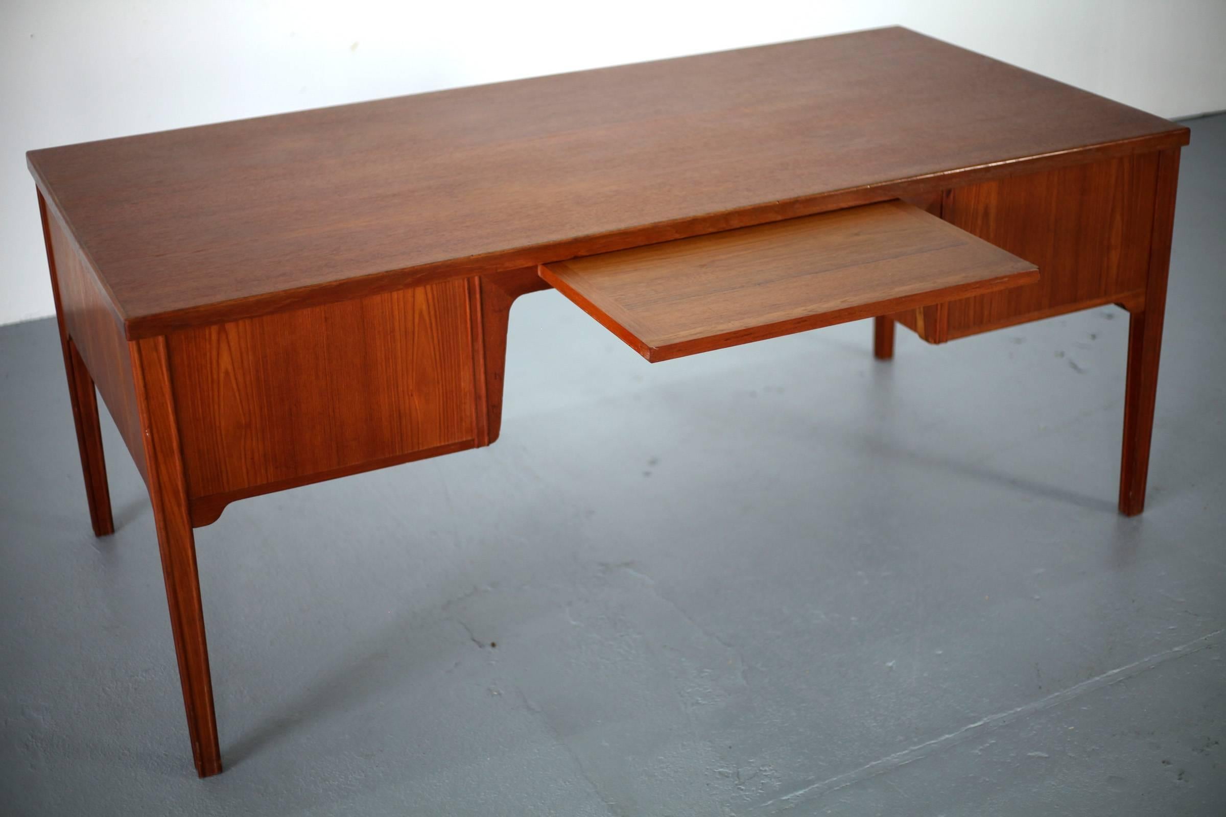 Beautifully executed Danish Modern Teak Desk from the 1950s 4