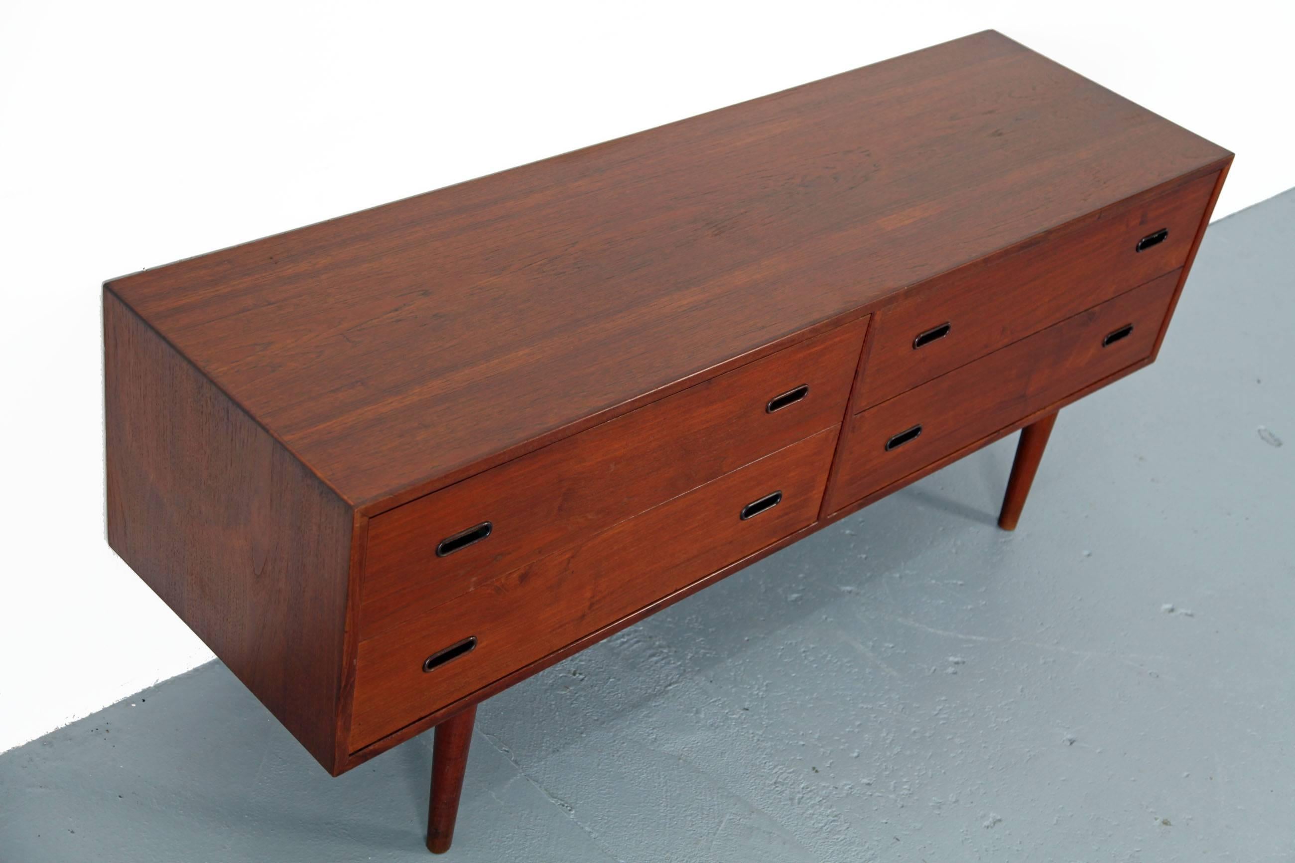 Rare Chest of Drawers by Arne Vodder, Produced by Sibast In Excellent Condition In Munster, NRW