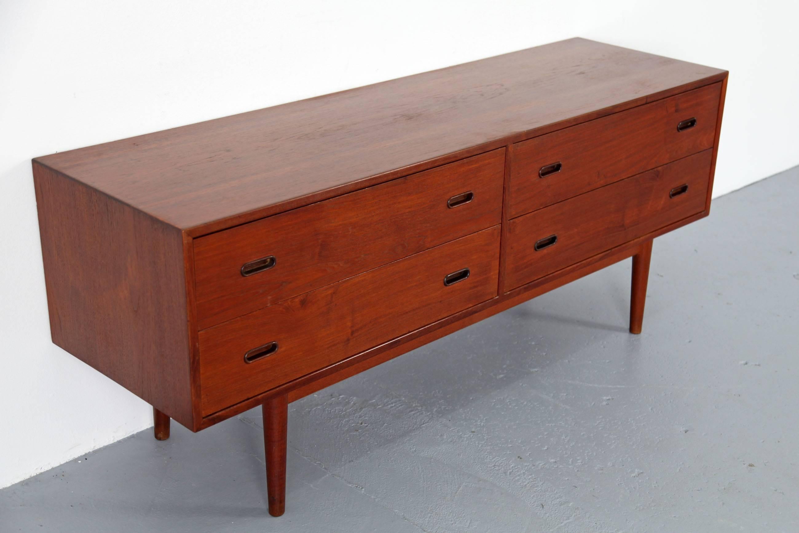 Scandinavian Modern Rare Chest of Drawers by Arne Vodder, Produced by Sibast