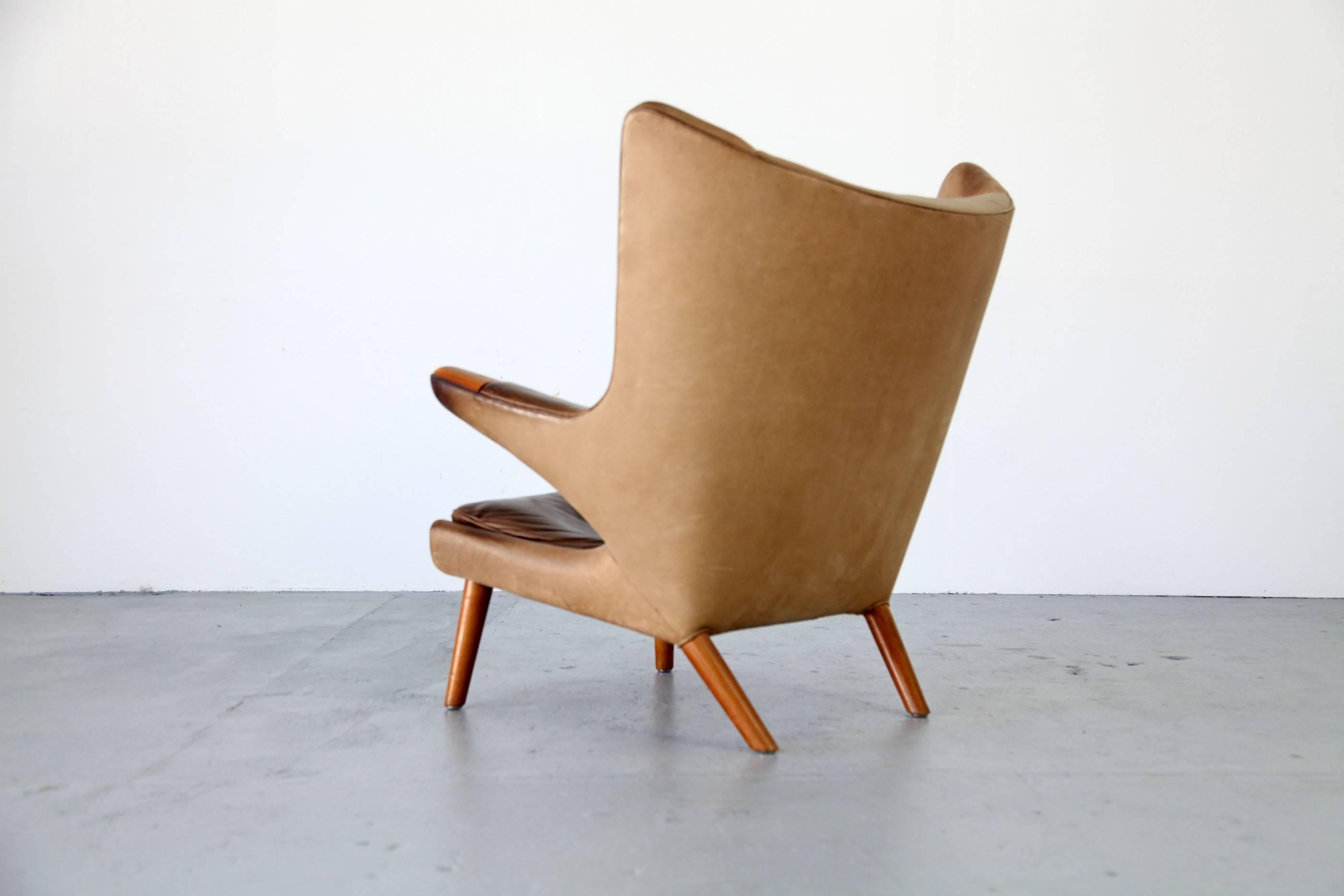 Papa Bear Lounge Chair by Hans J. Wegner, Produced by AP Stolen 1