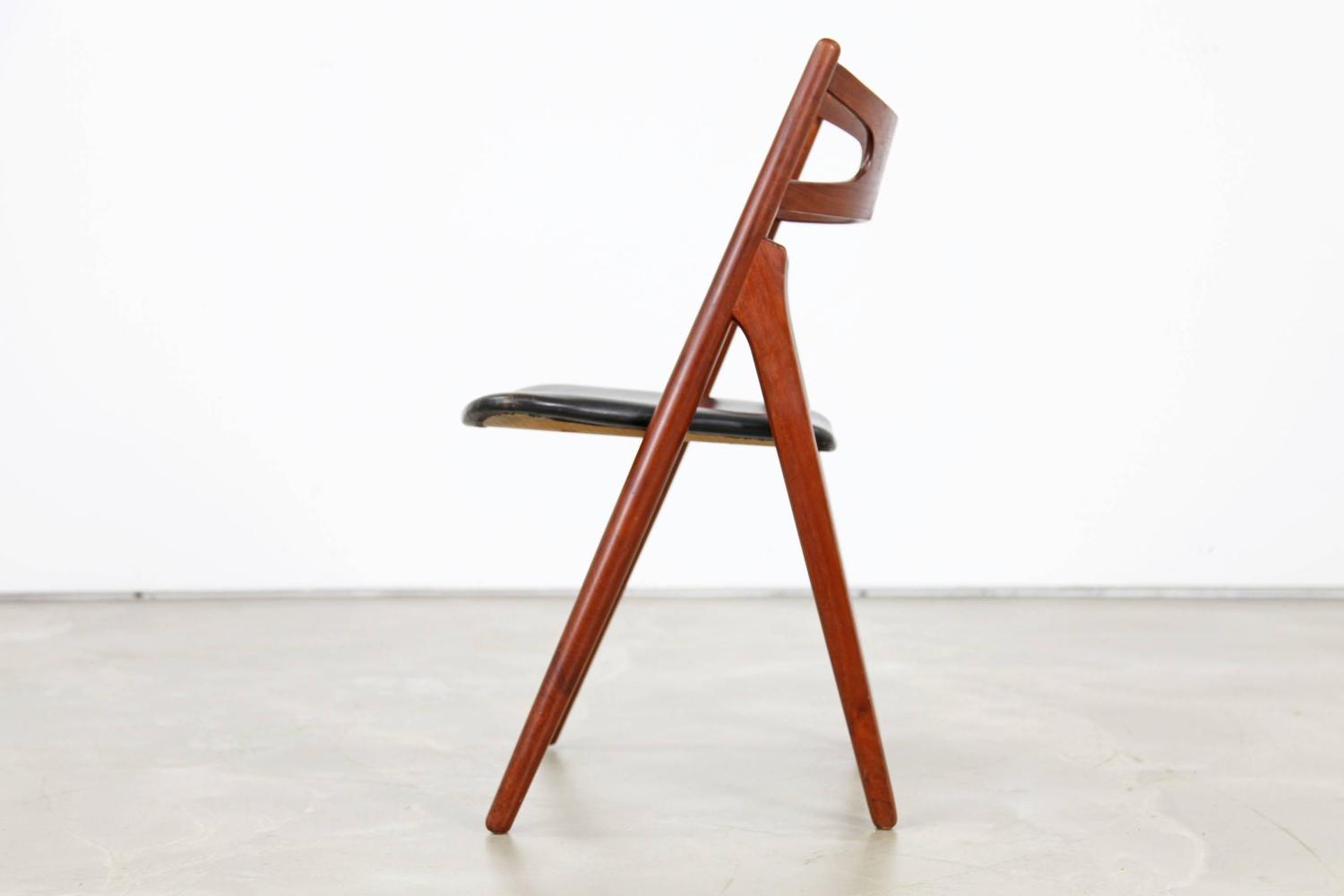 Eight Sawbuck Chairs CH-29 by Hans J. Wegner for Carl Hansen For Sale 