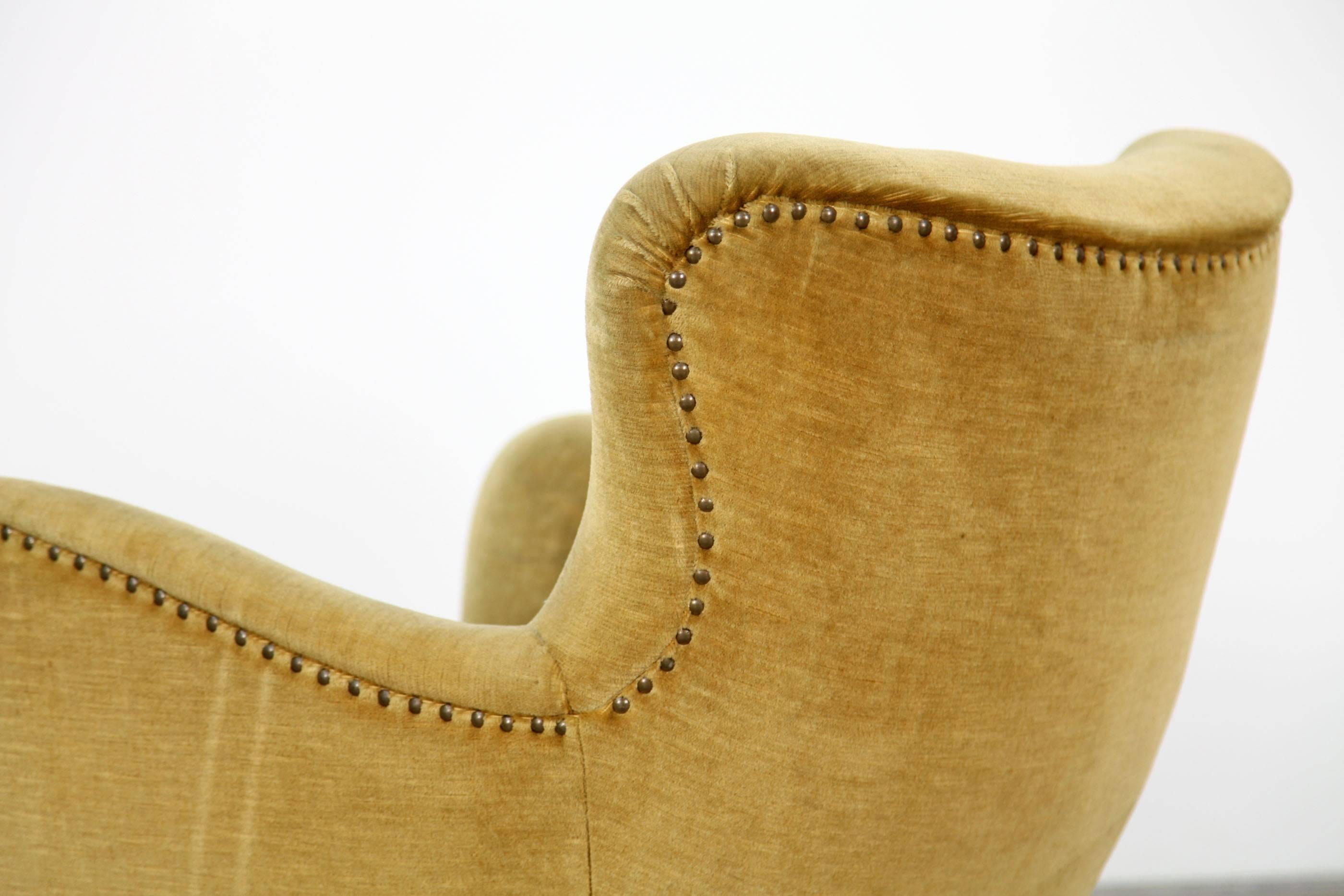 20th Century Curved Lounge Chair from the 1940s in the Manner of Otto Schulz For Sale