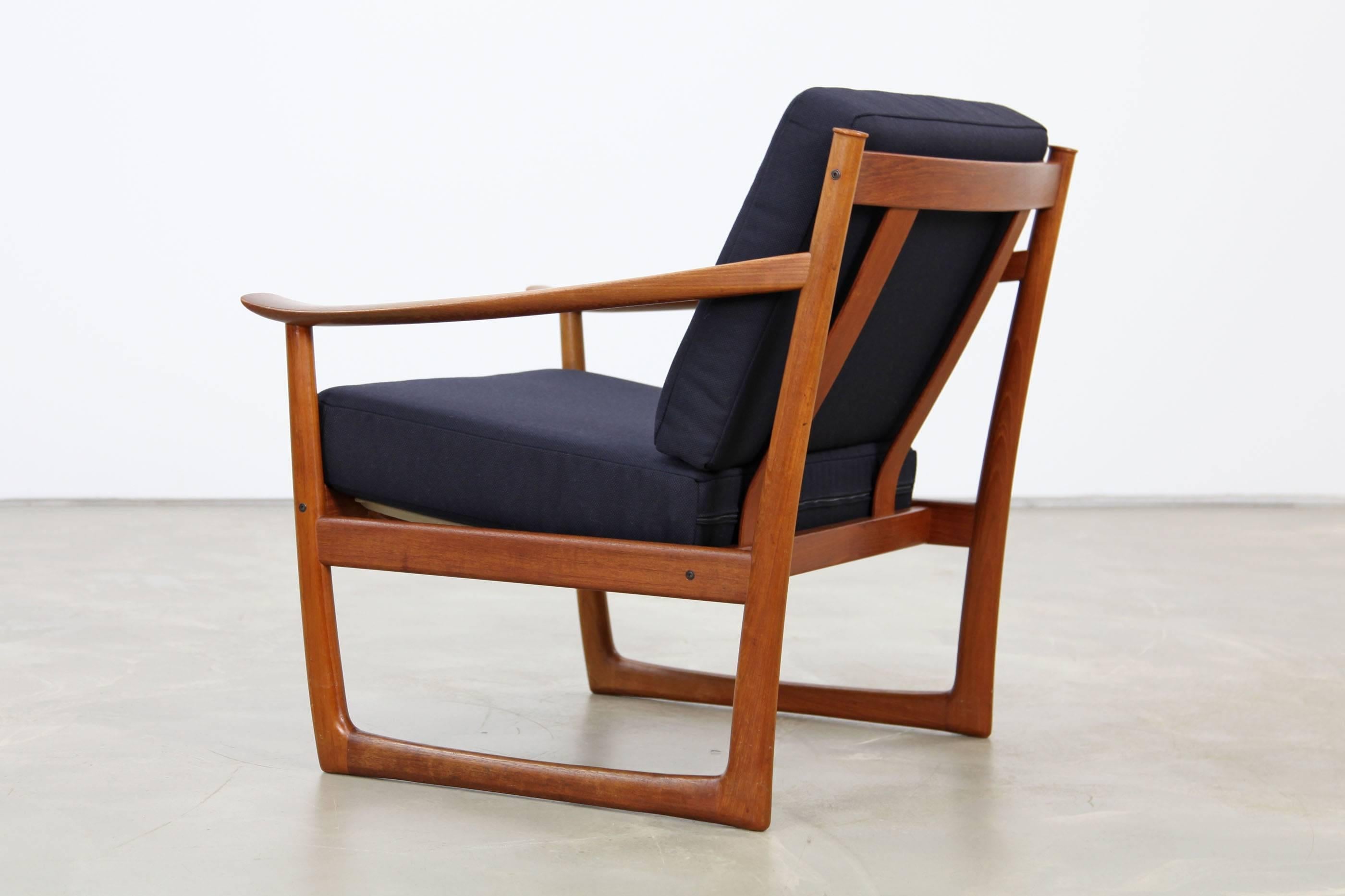 One Easy Chair by Peter Hvidt & Orla Mølgaard Nielsen for France and Søn 1