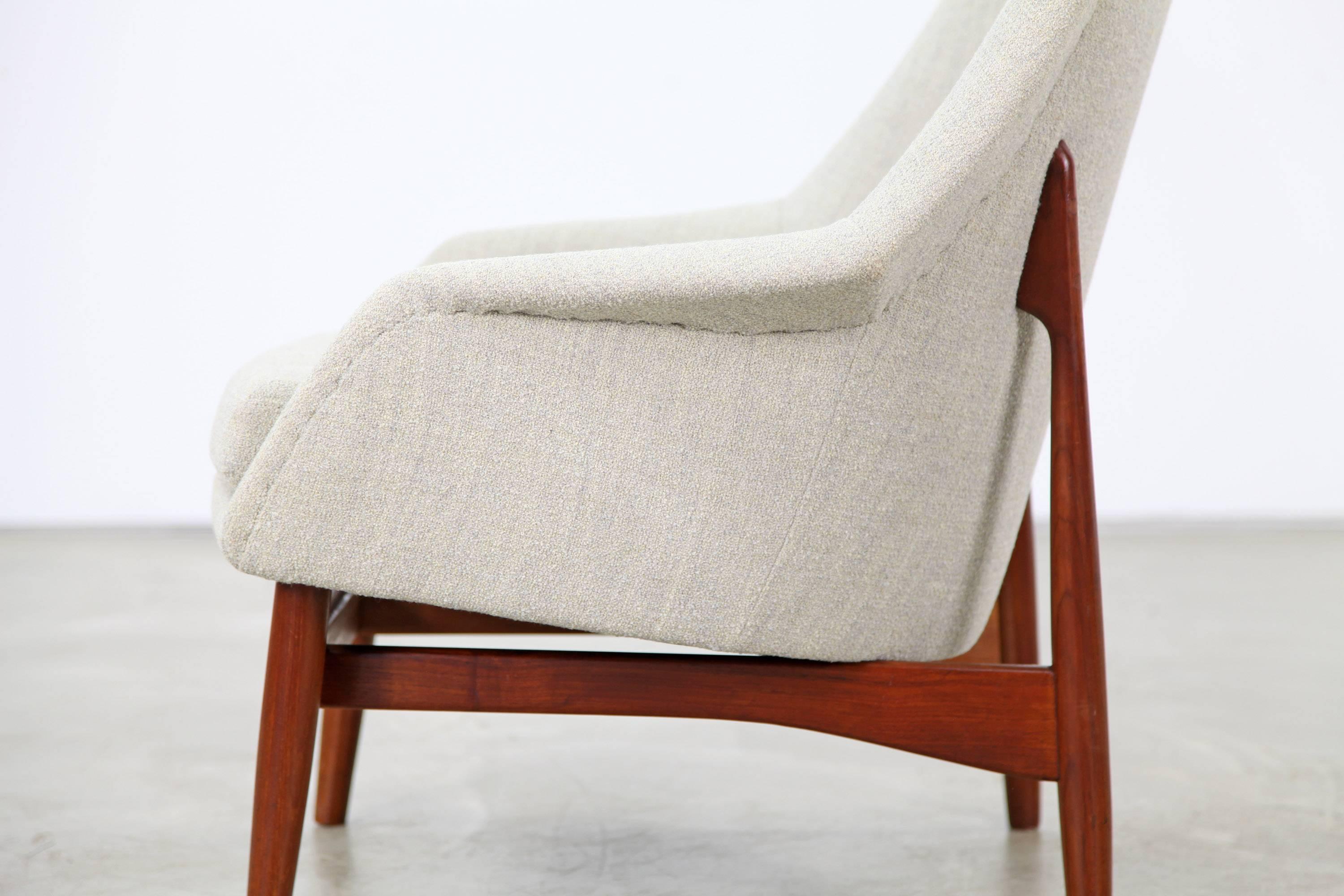 Scandinavian Modern Set of Two High Back Lounge Chairs by Ib Kofod-Larsen, 1957 For Sale