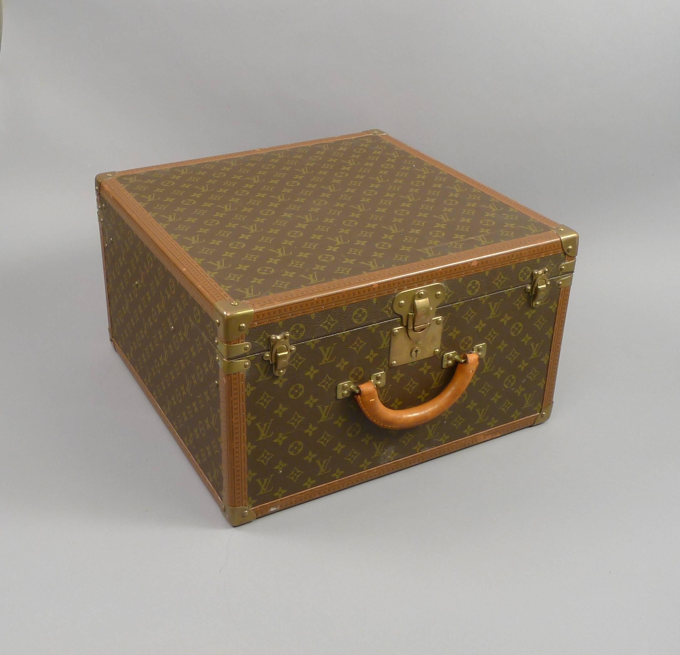Unmatched Pair of Vintage Louis Vuitton Suitcases, Leather and Brass In Good Condition In Newburgh, NY
