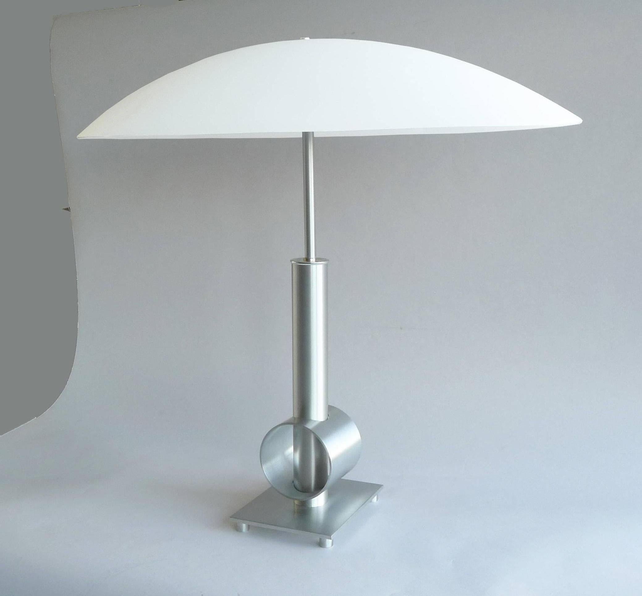 American Mid-Century Modern Style Table Lamp with Large Oval Glass Shade For Sale