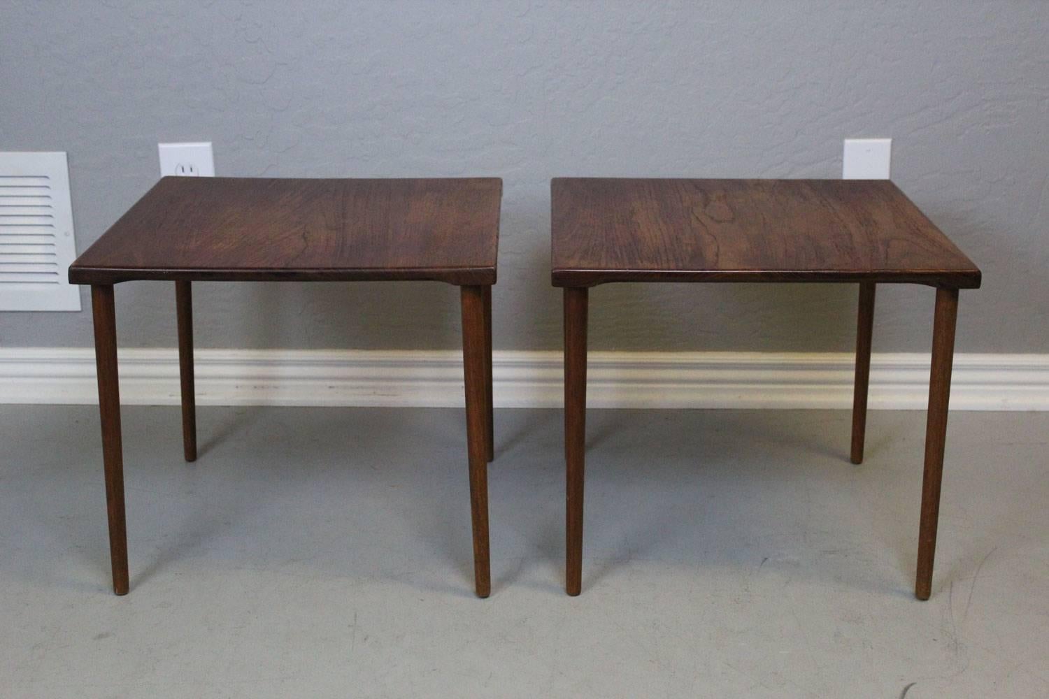 Pair of solid teak Danish modern stacking side tables by Peter Hvidt for John Stuart. Made in Denmark.

Dimensions: 18