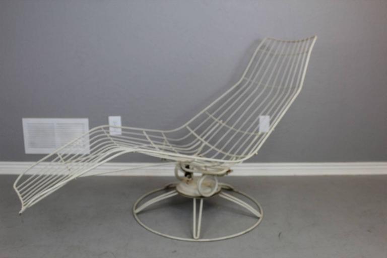 Homecrest Metal Wire Banana Lounge Chair At 1stdibs Made By Homecrest In The 1960s This Banana Swivel Lounge Chair Has Hc Mark