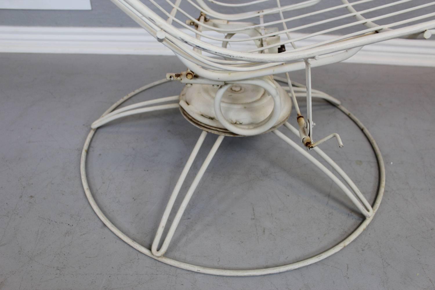 homecrest wire lounge chair