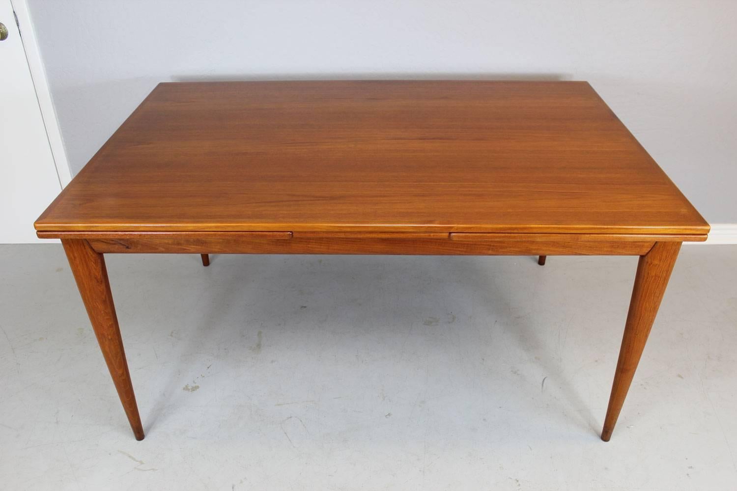 niels otto moller dining table