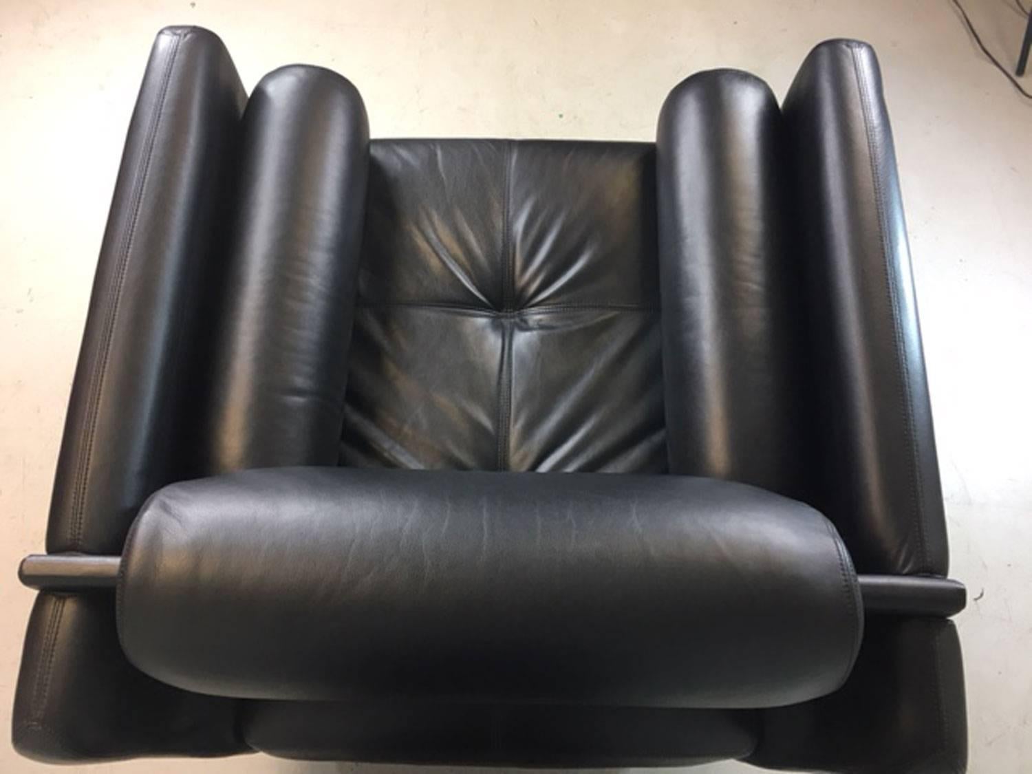 Vladimir Kagan Matinee Leather Club Chair, Pair 4