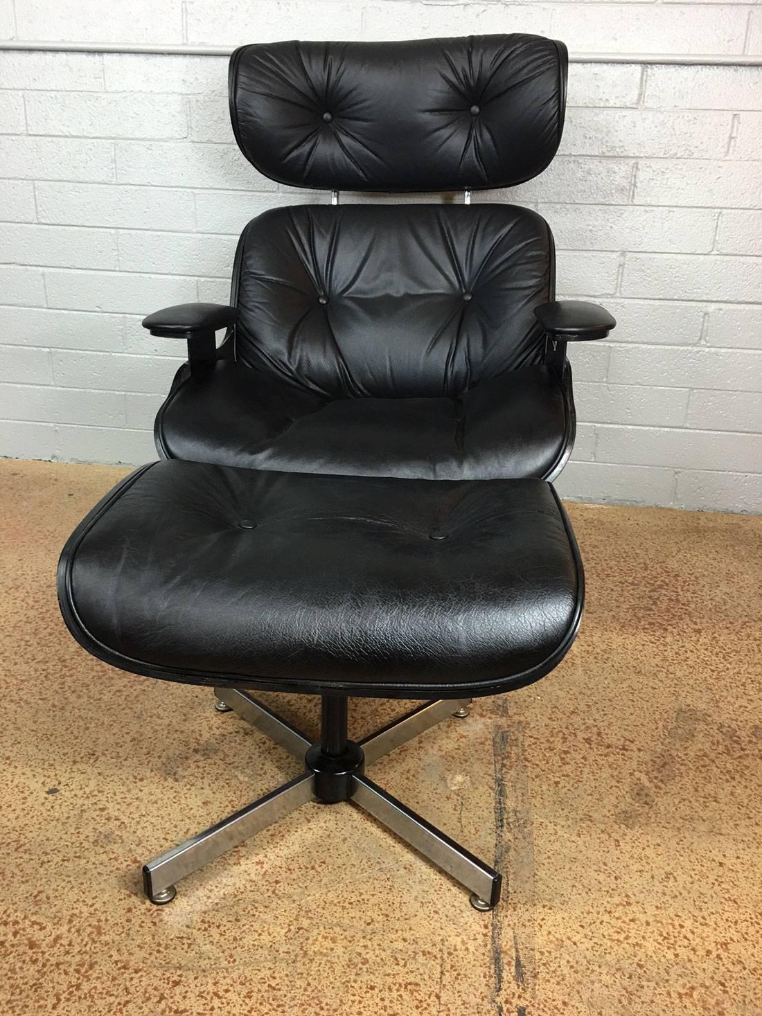 Mid-Century Modern Plycraft Black Leather Lounge Chair and Ottoman