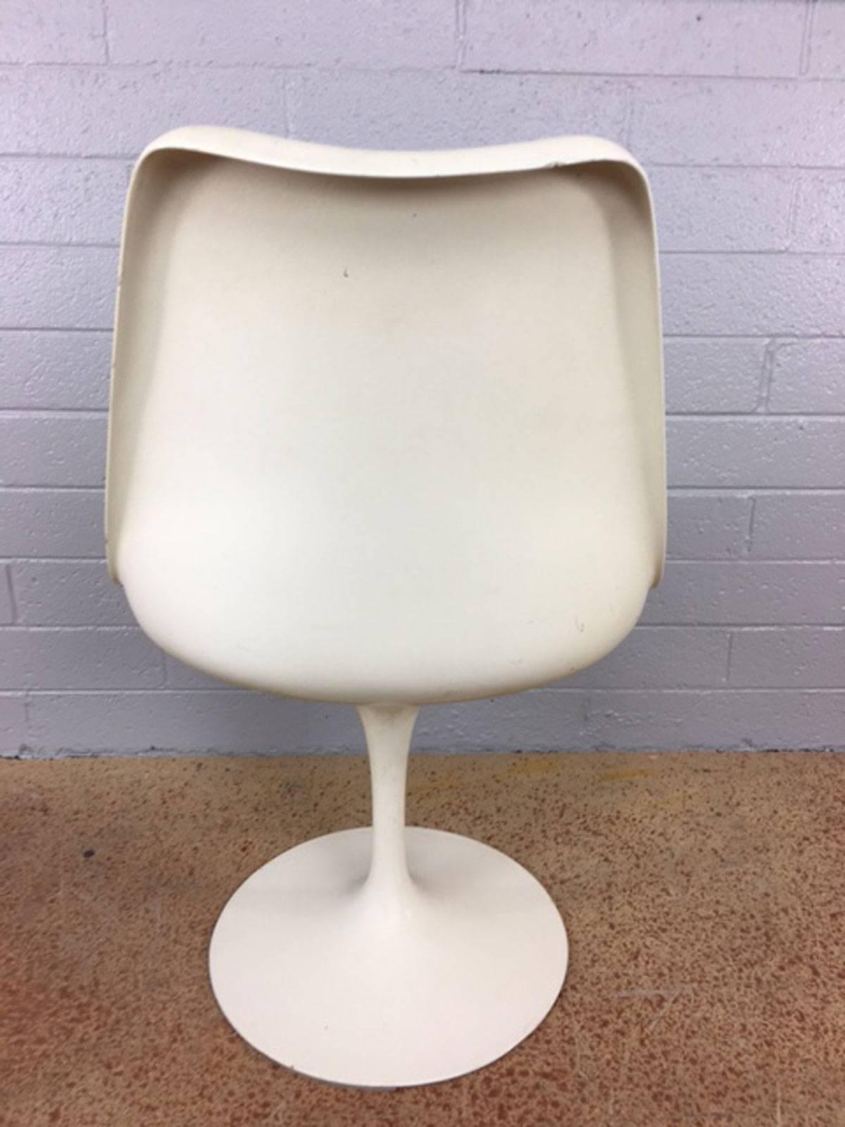 Saarinen Tulip Chairs by Knoll In Excellent Condition In Phoenix, AZ
