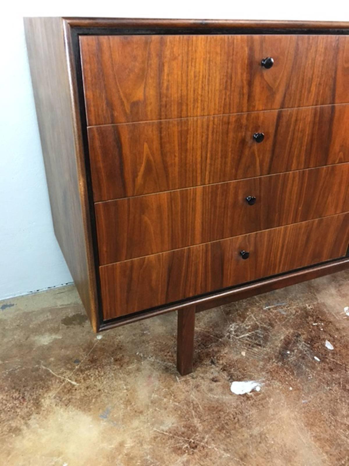 Florence Knoll 12-Drawer Dresser In Excellent Condition In Phoenix, AZ
