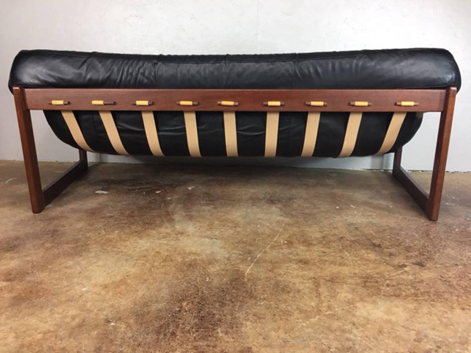Percival Lafer Leather Sofa In Excellent Condition For Sale In Phoenix, AZ