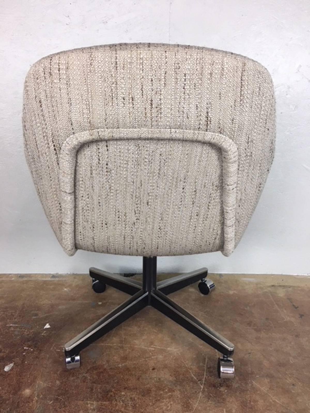 Mid-Century Modern Max Pearson Dining Chairs for Knoll For Sale