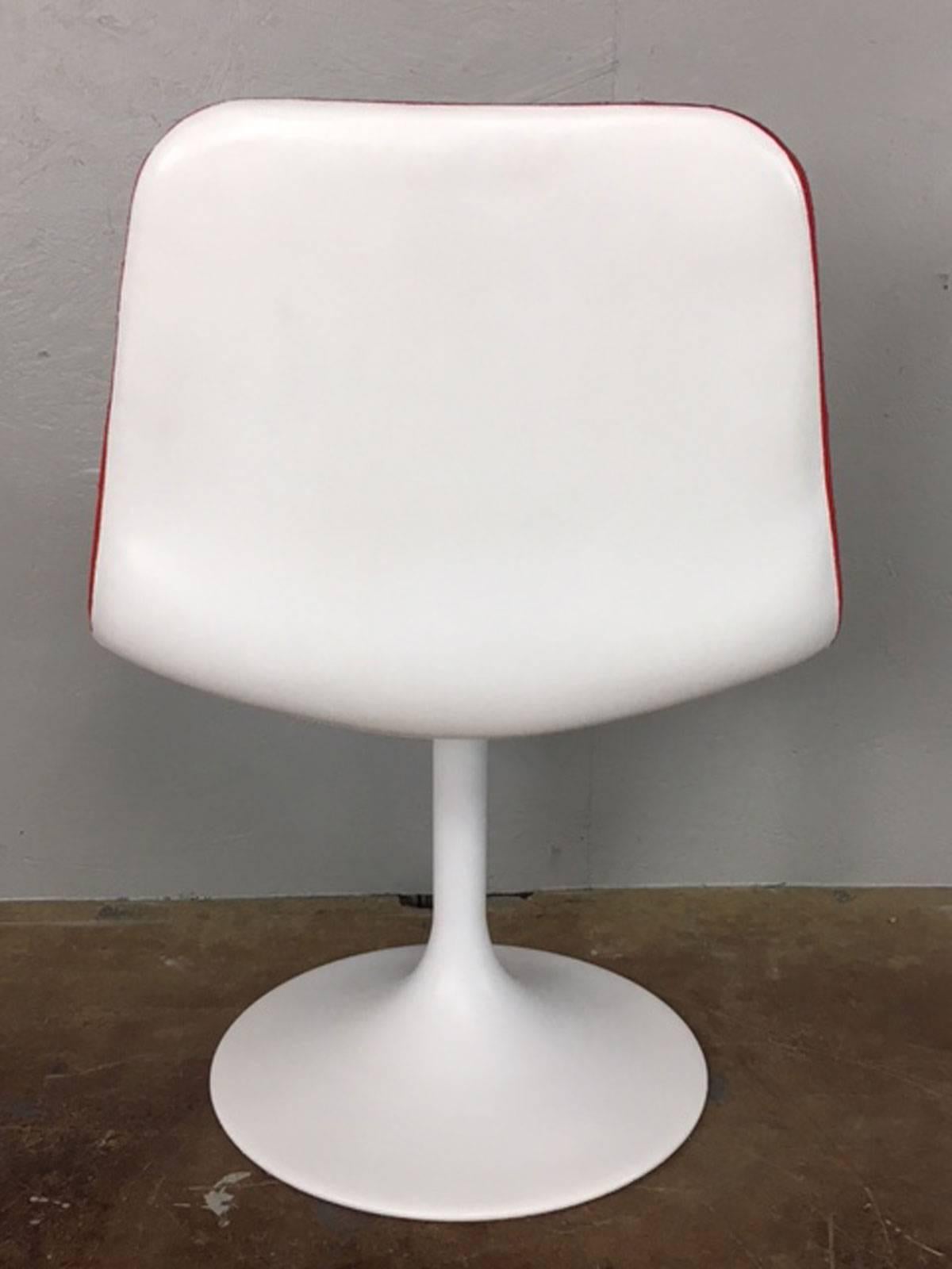 Late 20th Century Tulip Base Dining Chair Set For Sale