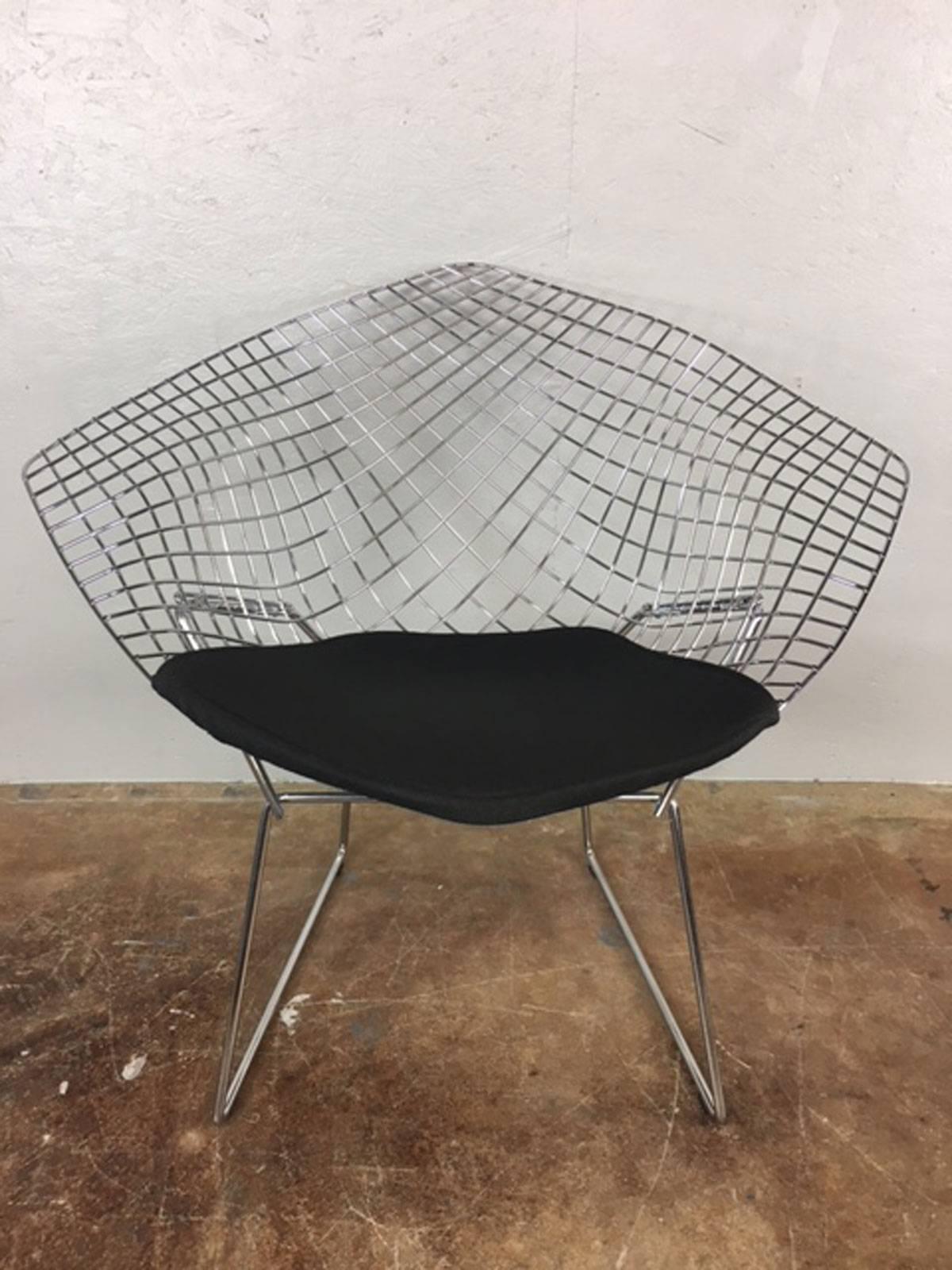 Mid-Century Modern Bertoia Diamond Chairs with Black Wool Pads by Knoll