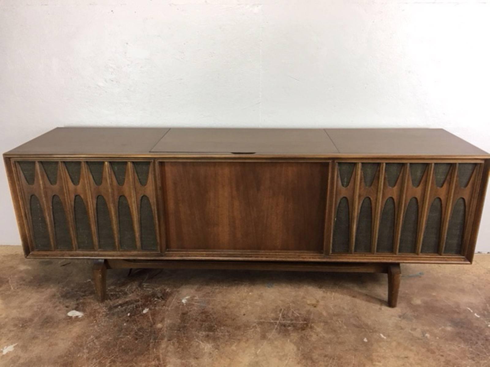 New Vista Victrola stereo cabinet.  All original, except all stereo components have been fully serviced and refurbished and are in excellent working condition.  Both radio and phonograph function and work properly.  Sound is excellent.  