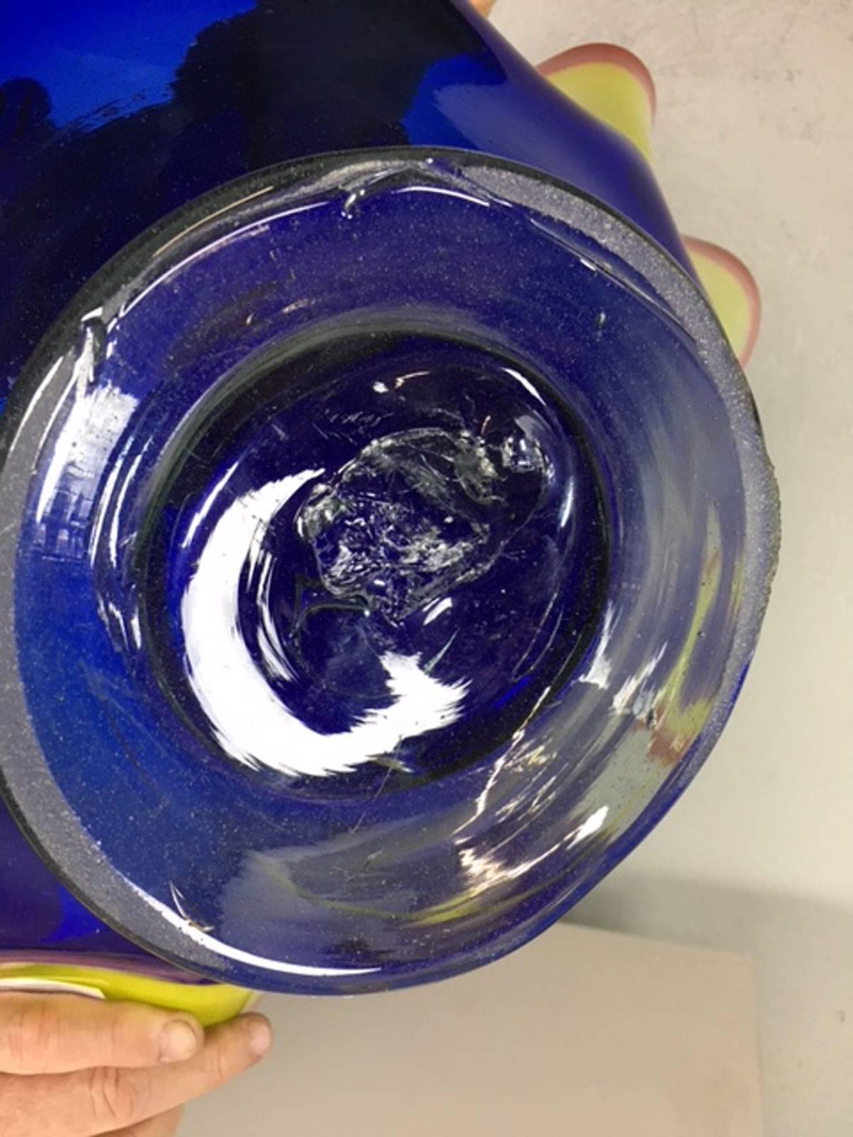Handblown Art Glass Bowl For Sale 1
