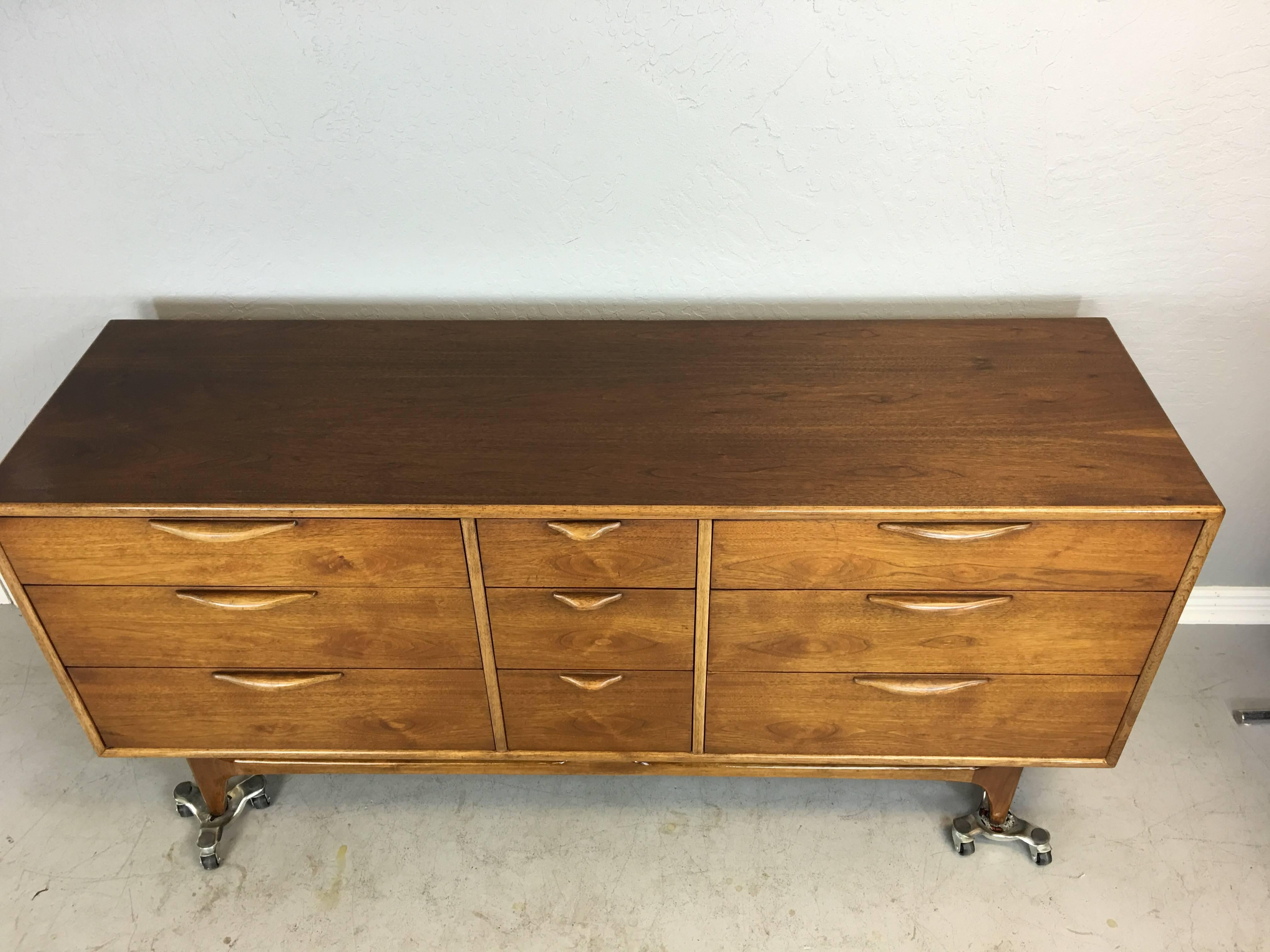 Lane low boy long walnut dresser with ash banding on edges. Marked Lane inside of top left drawer. Dovetail joints on all drawers with poplar wood drawer guides, circa 1965. Excellent condition as this piece has been completely restored. No pets or