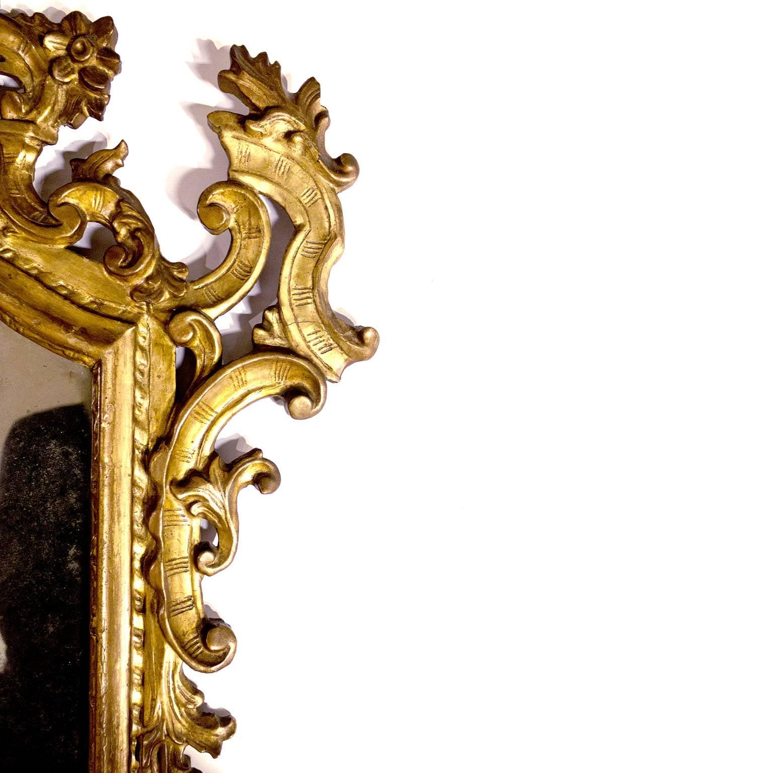 Baroque Fine Giltwood 18th Century Carved Mirror For Sale