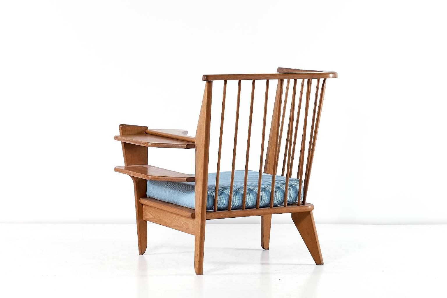Fabric Guillerme & Chambron Corner Chair in Solid Oak