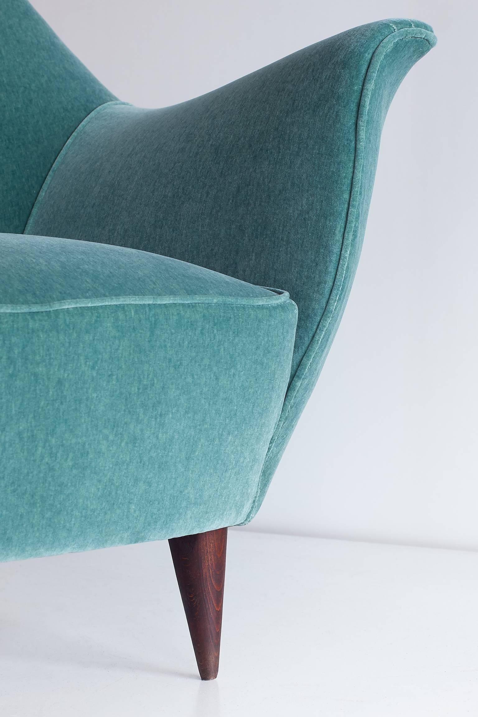 Pair of Ico Parisi Armchairs in Green Dedar Velvet 1