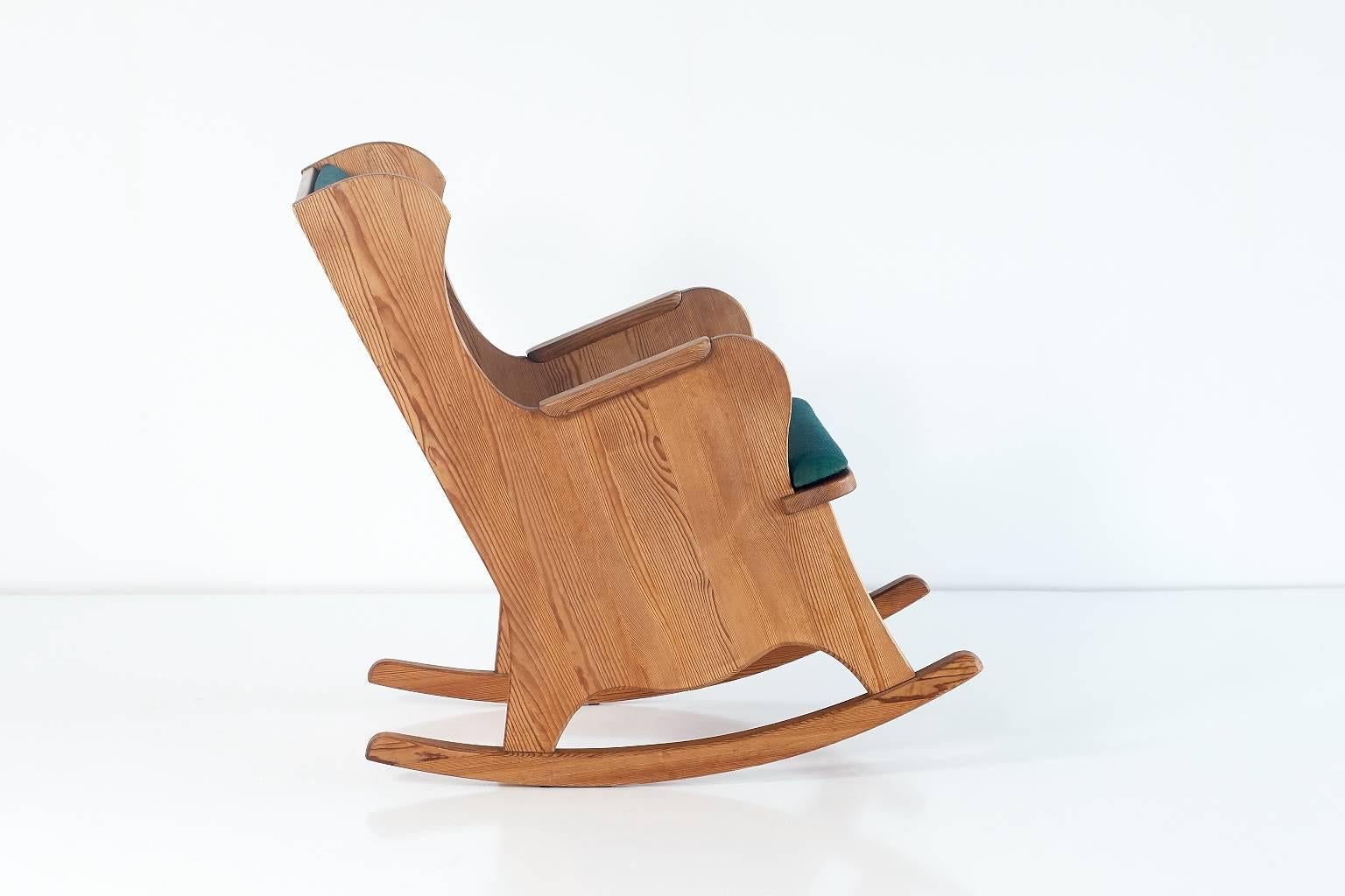 Axel Einar Hjorth 'Lovö' Rocking Chair for Nordiska Kompaniet, 1932 In Good Condition In The Hague, NL