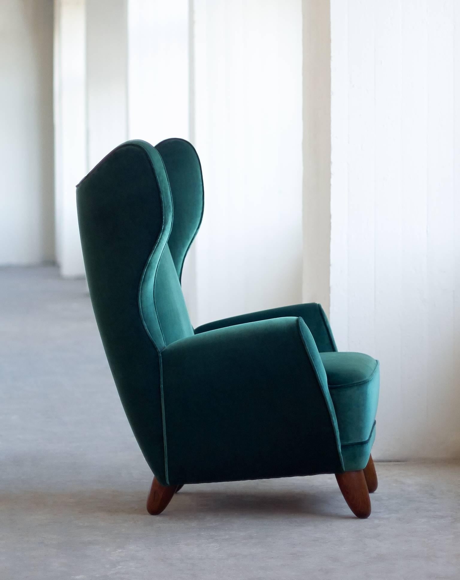 Exceptional 1940s Wingback Chair Attributed to Guglielmo Ulrich 3