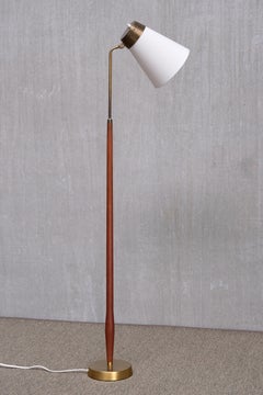 Lampadaire ASEA Belysning en teck et laiton avec abat-jour réglable, Suède, années 1950