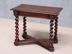 Mesa consola de roble de estilo barroco con patas retorcidas, Suecia, finales del siglo XIX