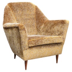 Sillón atribuido a Ico Parisi, de terciopelo con motivos en color bronce, Italia, década de 1950