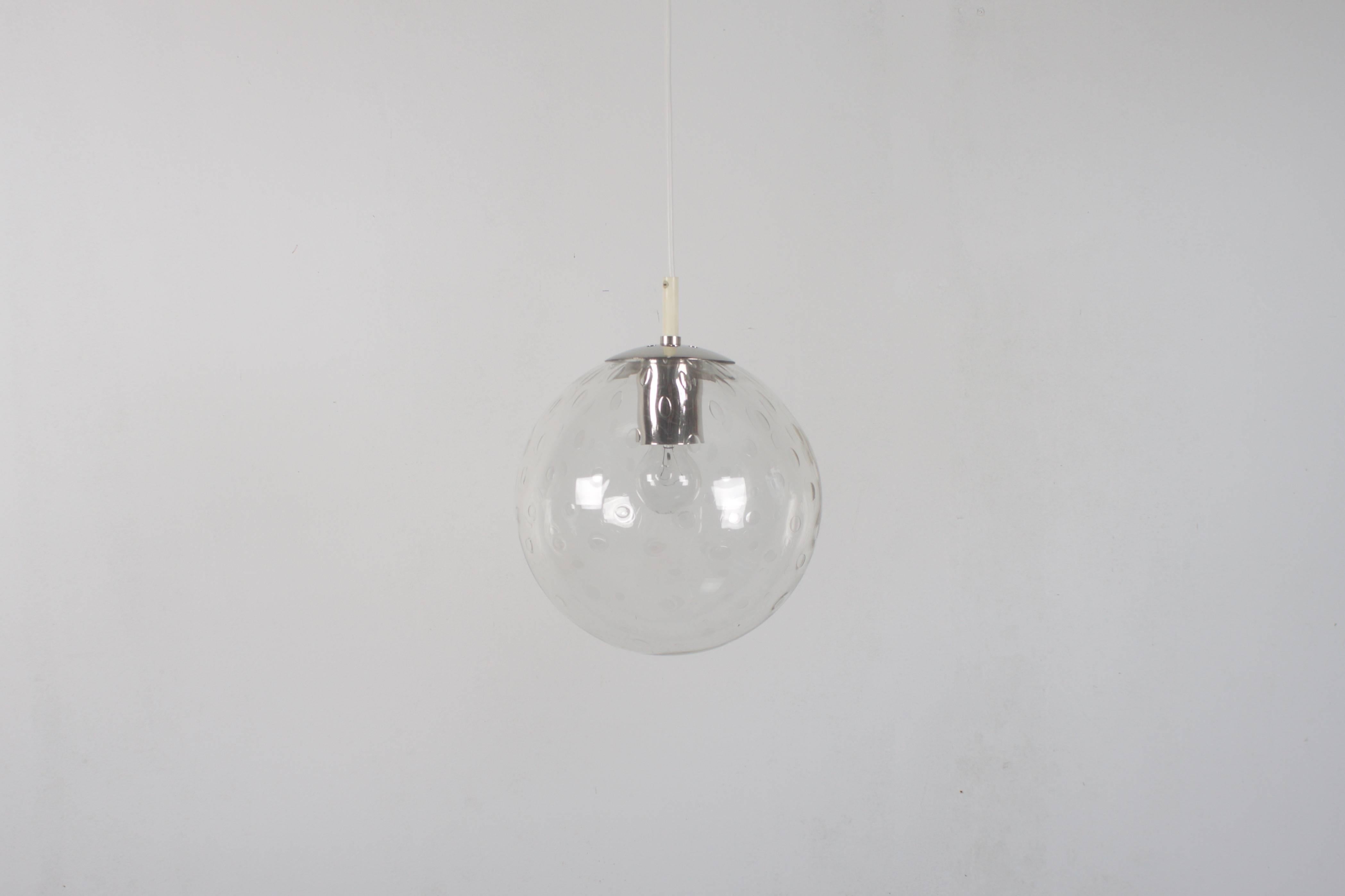 Mid-Century Modern 1/6 Beautiful ‘Licht-Drops’ Globe Pendant by RAAK Amsterdam, 1960s For Sale