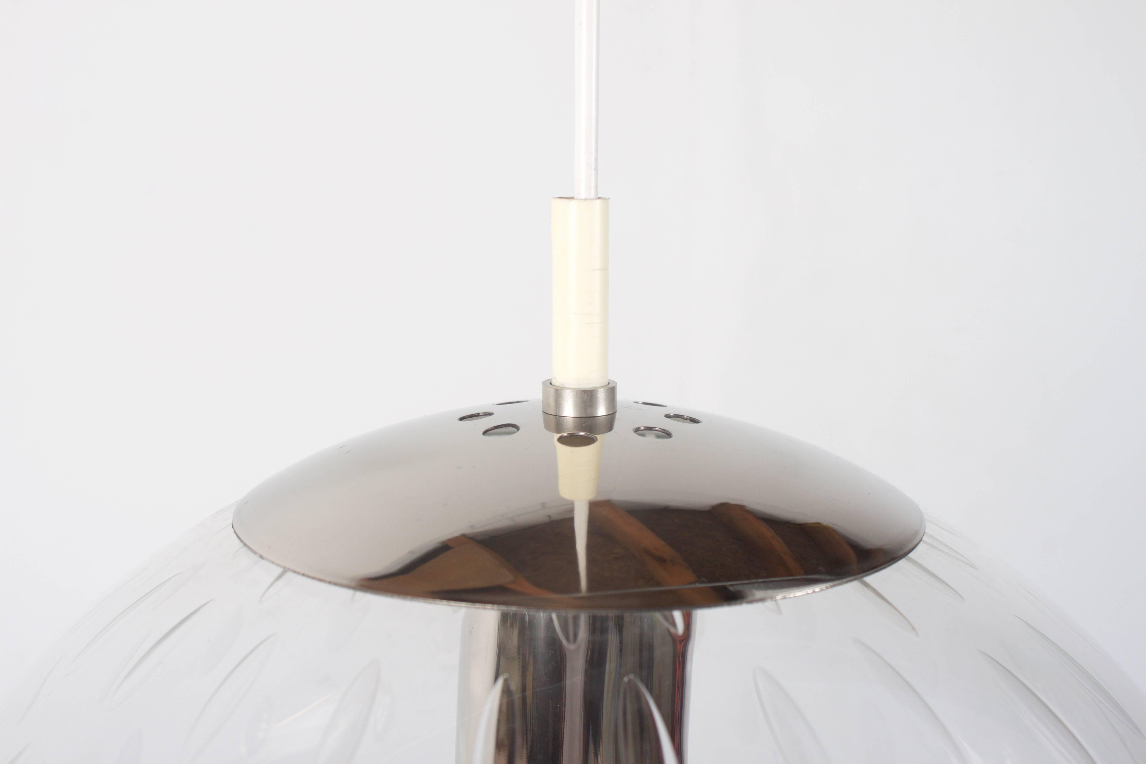 Mid-Century Modern Large ‘Licht-drops’ Globe Pendant by RAAK Amsterdam, 1960s For Sale