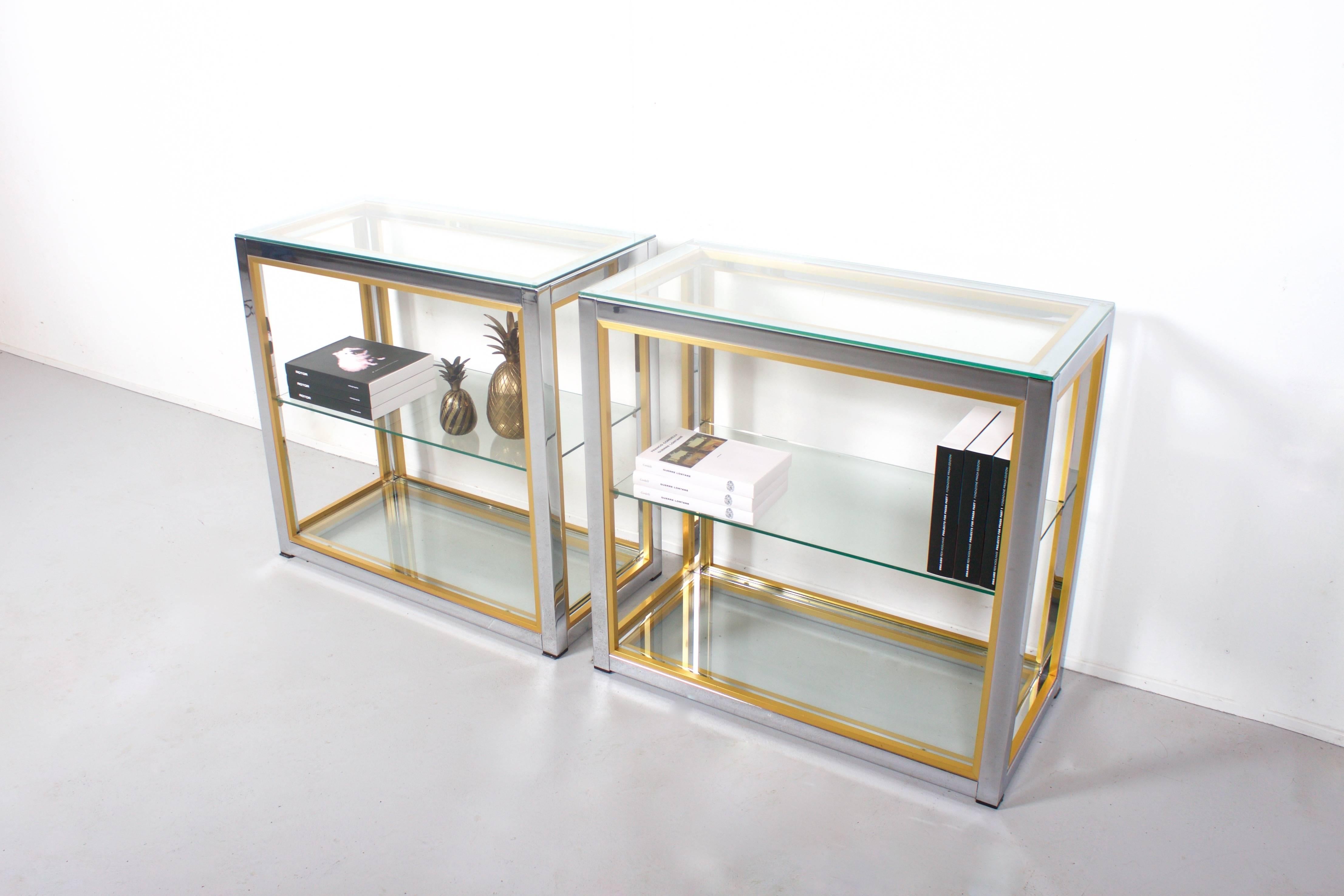 Beautiful étagère by the Italian designer Renato Zevi in very good condition.

Three Items available.

 Chrome structure with contrasting brass details.

 Three glass shelves of which one is situated at the base and one on top.

 Can also be