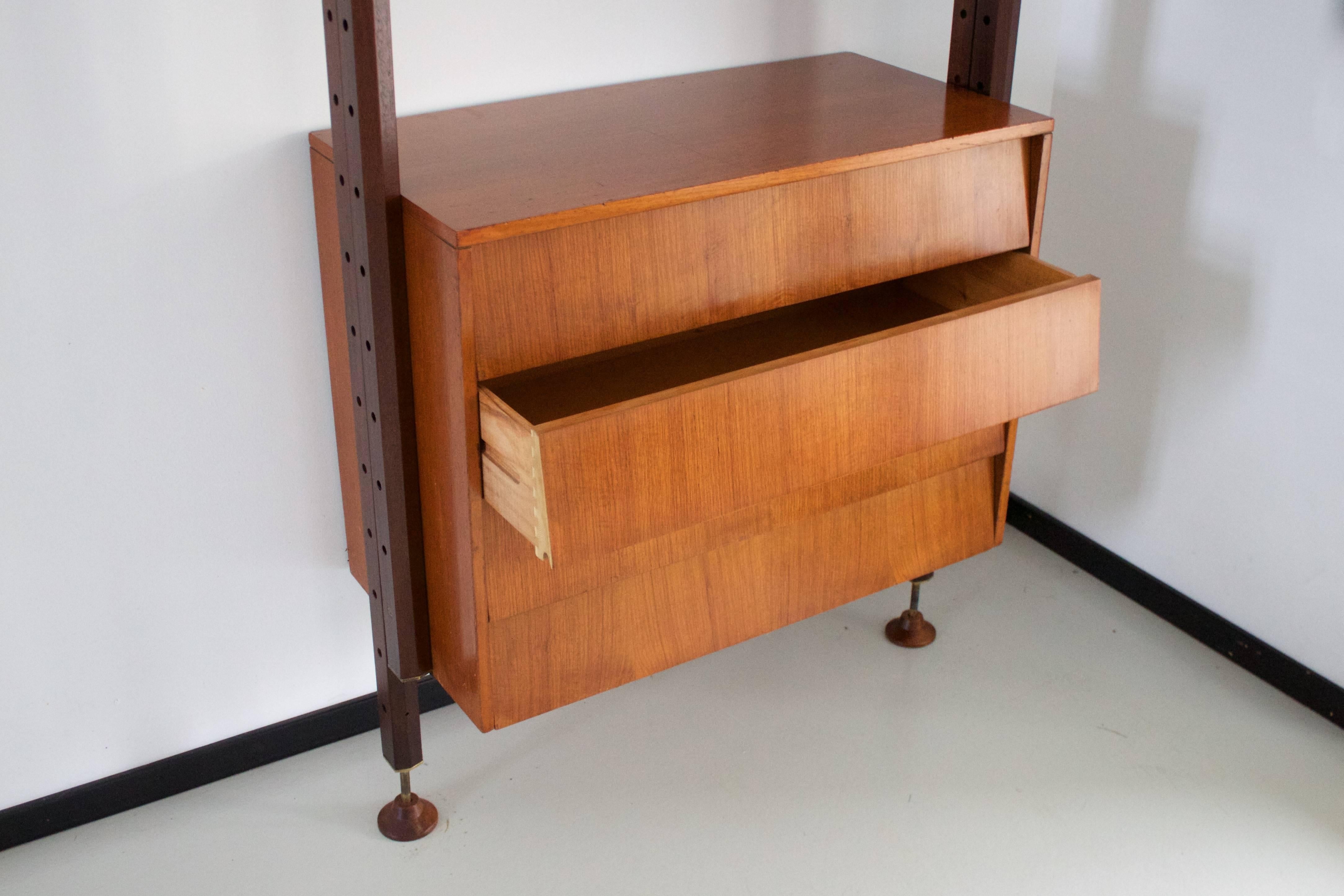 Italian Wall Unit by Leonardo Fiori for ISA, Italy, 1960s In Good Condition In Echt, NL