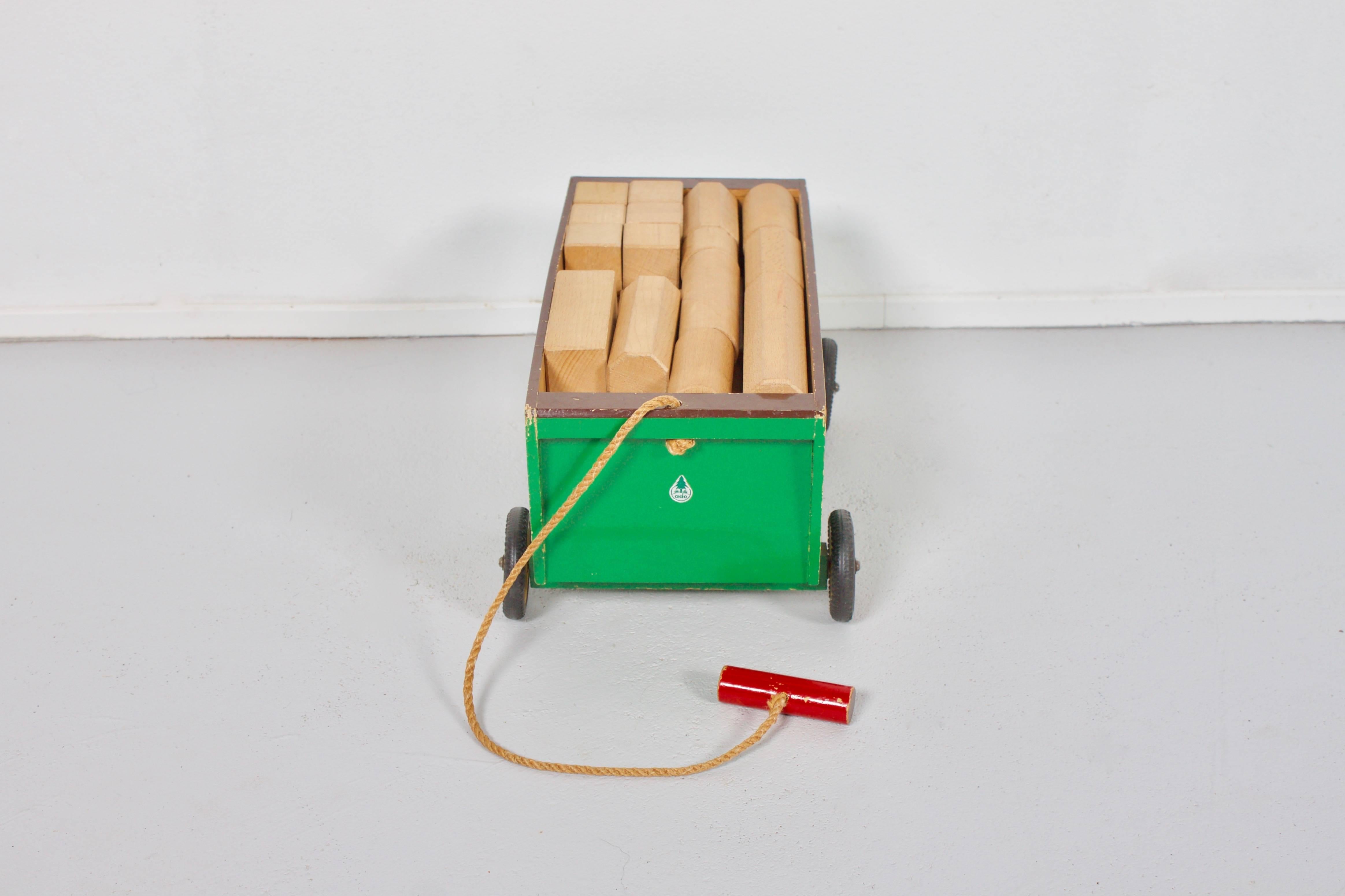 Mid-Century Modern Ko Verzuu Toy Cart for Ado Holland For Sale