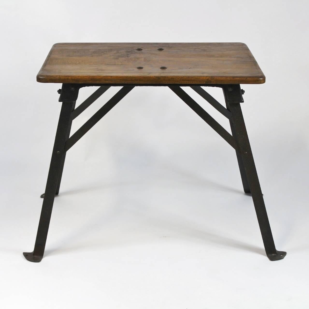 Industrial Side Table In Excellent Condition In Cimelice, Czech republic