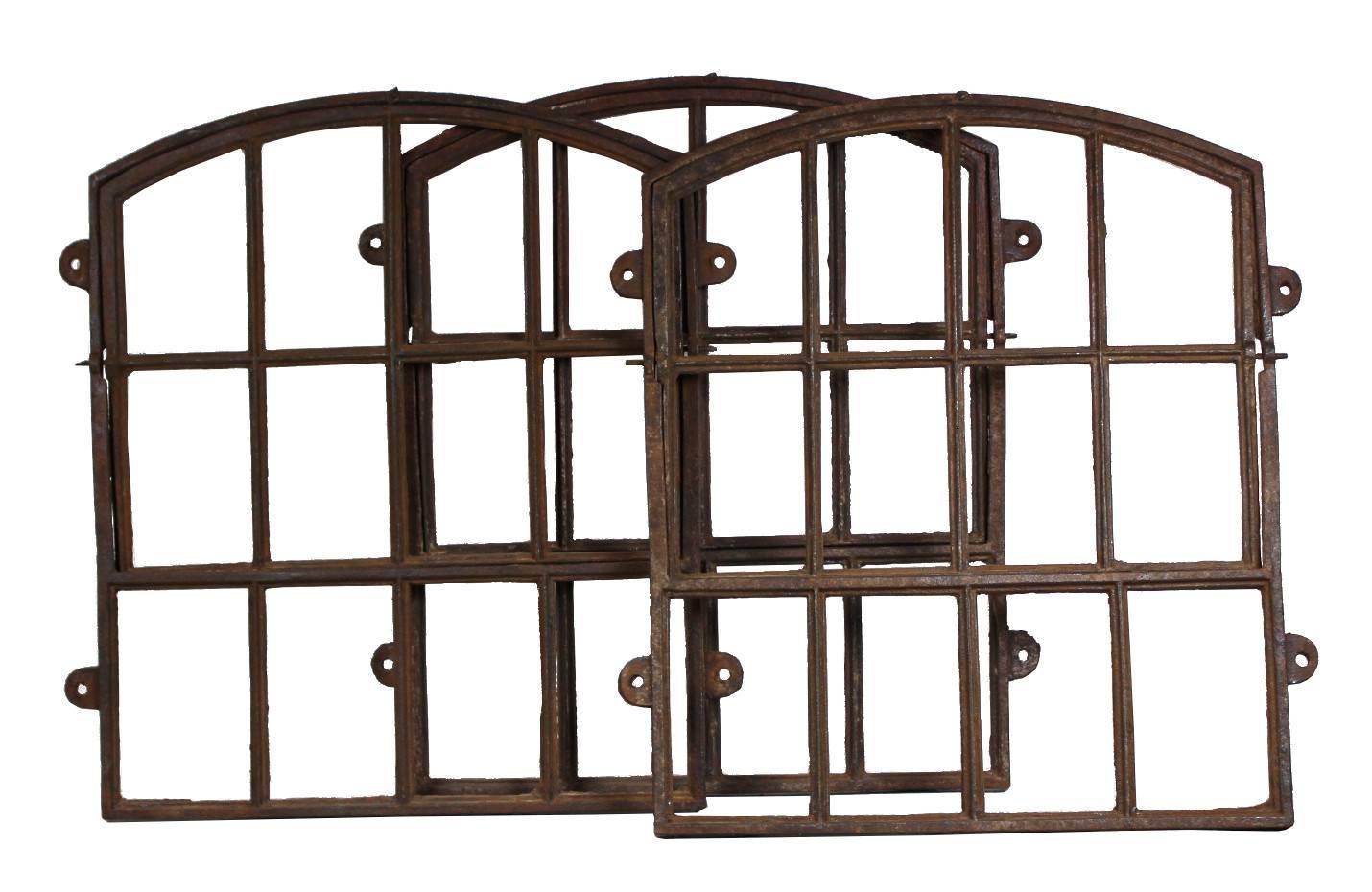 19th Century Industrial Iron Window, 20 pieces In Good Condition In Cimelice, Czech republic