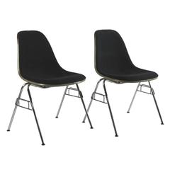 1970s Pair of Stacking Chairs by Ray and Charles Eames for Herman Miller