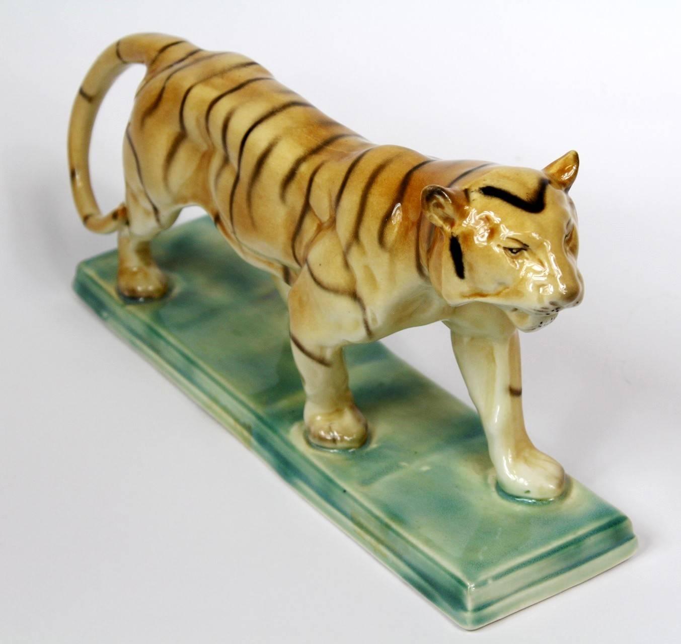 Glazed ceramic tiger sculpture made by Ditmar Urbach in Czechoslovakia in the 1930s. Excellent original condition.
