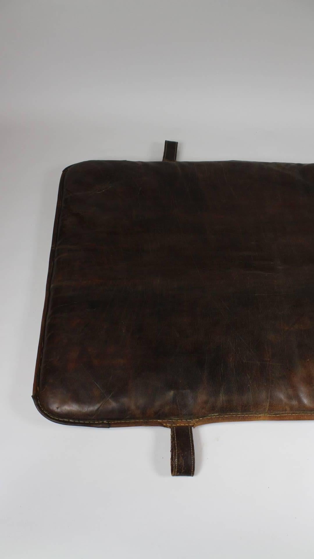 1930s Leather Gym Mat In Good Condition In Cimelice, Czech republic